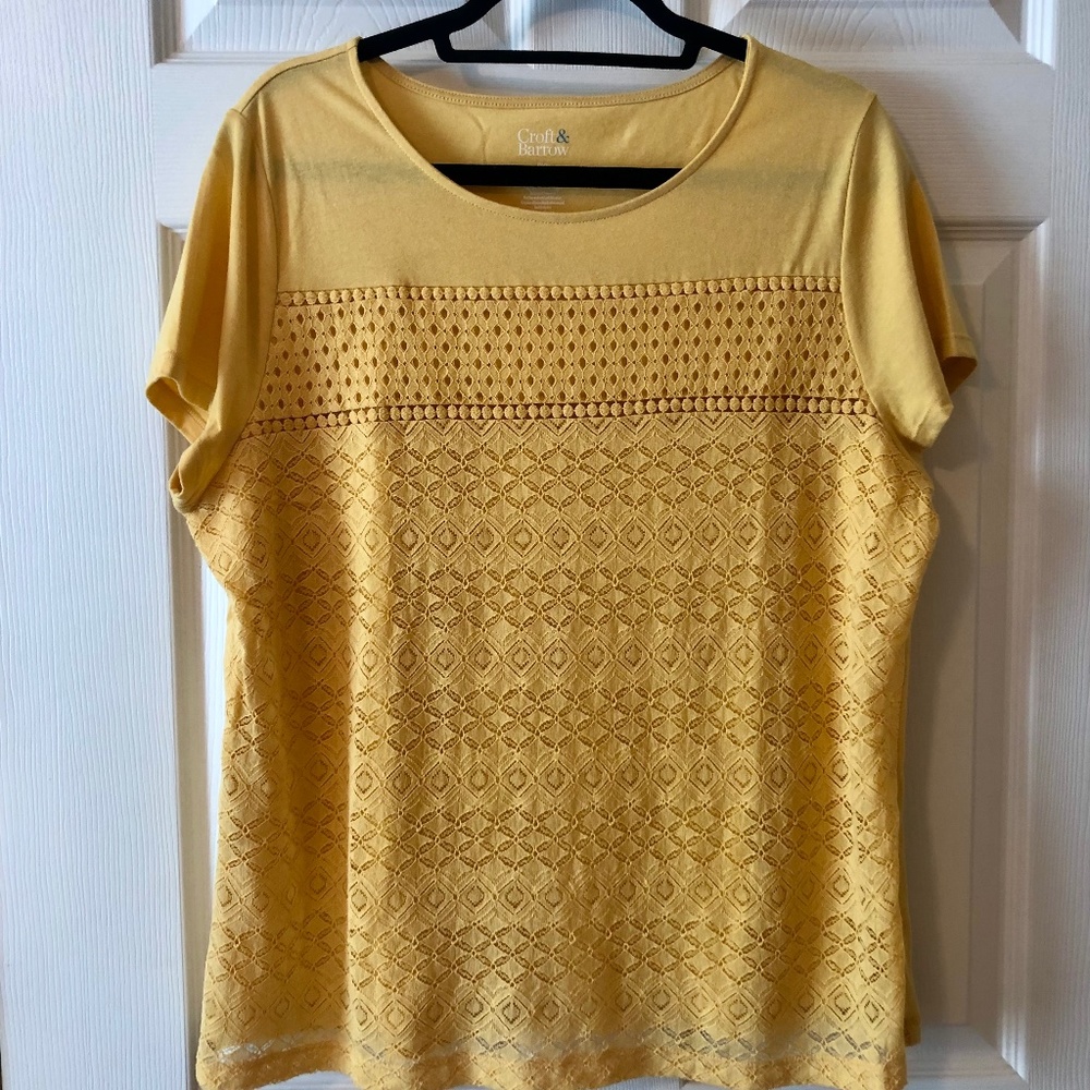 Croft & Barrow Yellow Tee with Eyelet Overlay: XLP